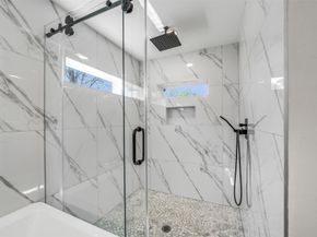 9306 Rosstown Way, Houston TX 77080