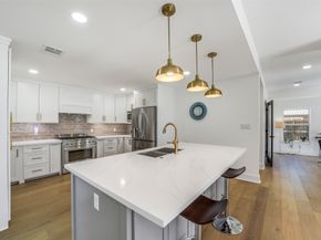 9306 Rosstown Way, Houston TX 77080