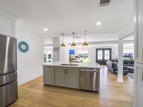 9306 Rosstown Way, Houston TX 77080