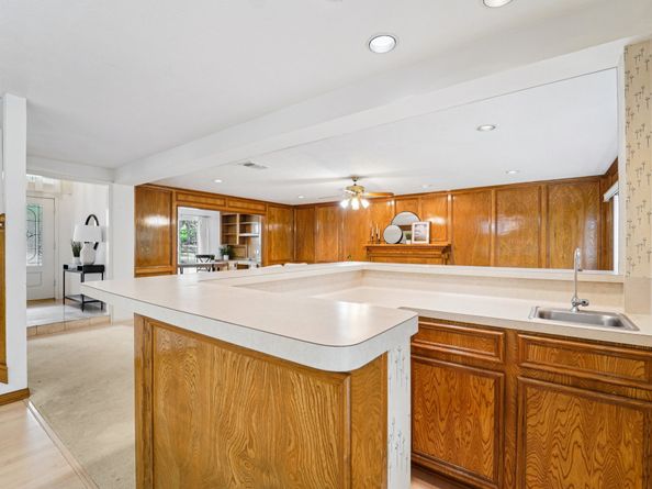 23 Twin Springs Place, The Woodlands TX 77381