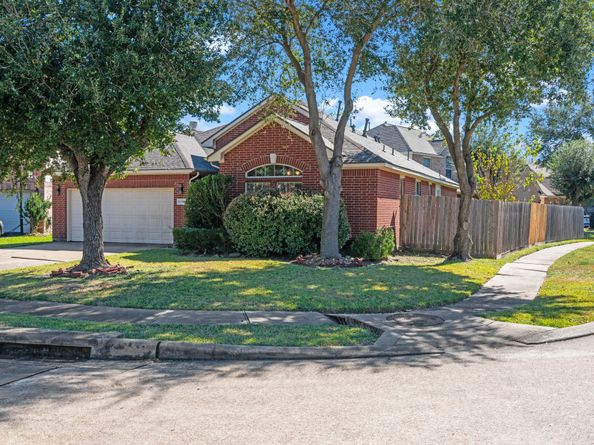 10215 Rockdale Bridge Court, Sugar Land TX 77498