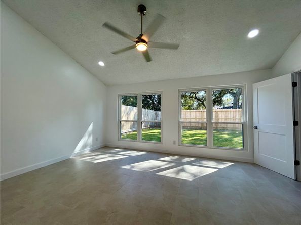 11923 Riverview Drive, Houston TX 77077