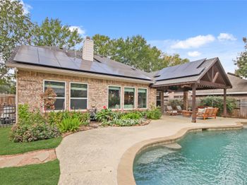 15902 Timber Grove Court N