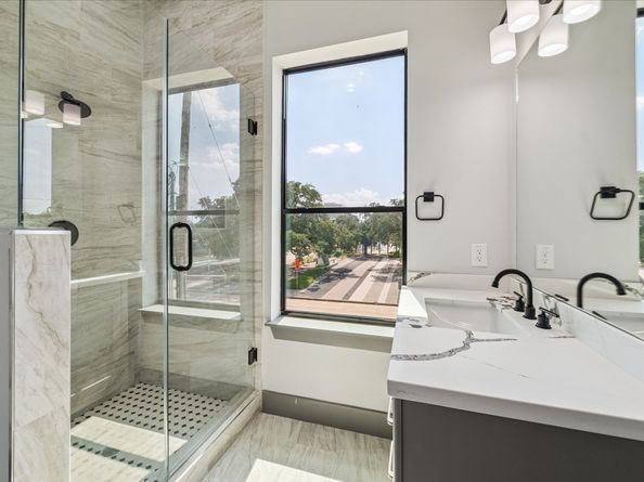 2323 Tuam Street, Houston TX 77004