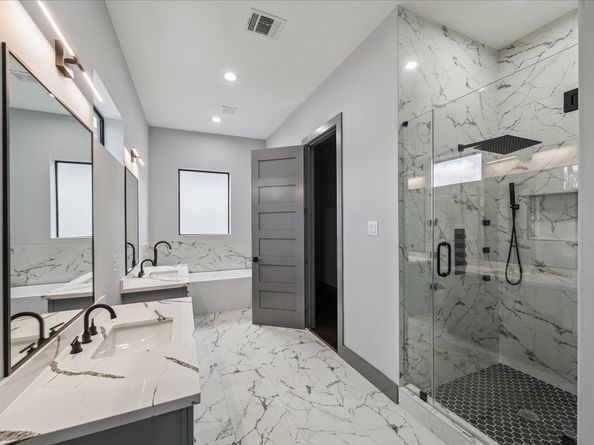 2323 Tuam Street, Houston TX 77004