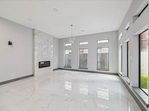 2323 Tuam Street, Houston TX 77004