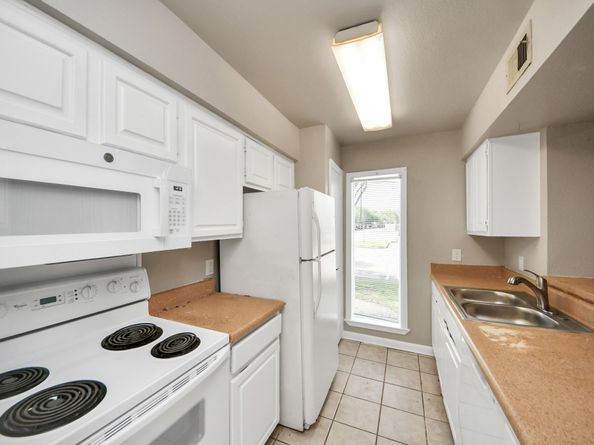 10075 Westpark Drive 42, Houston TX 77042