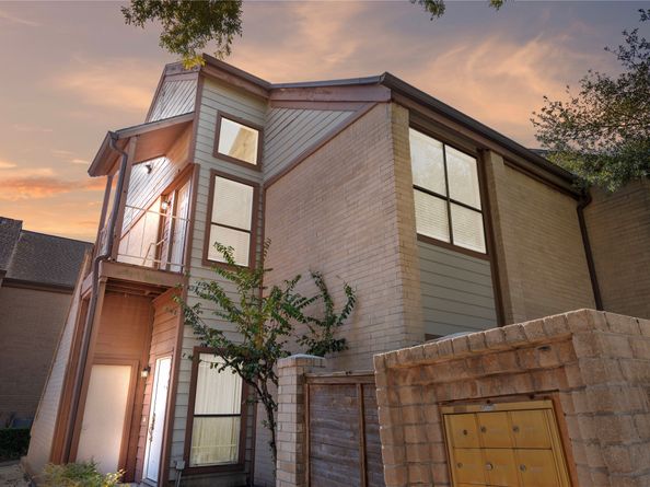 8231 Sands Point Drive 154, Houston TX 77036