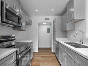 8231 Sands Point Drive 154, Houston TX 77036