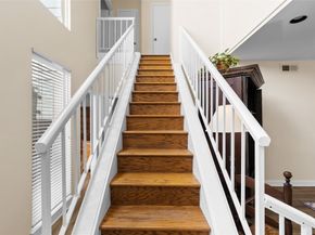 1146 Fountain View Drive 204, Houston TX 77057