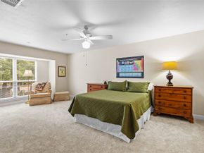 1146 Fountain View Drive 204, Houston TX 77057