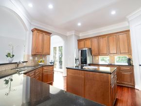 4115 Barnes Street, Houston TX 77007