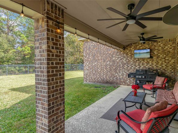 23439 Elmwood Bend Lane, New Caney TX 77357