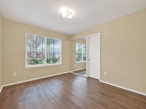 13715 Naomi Hollow Lane, Houston TX 77082