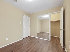 13715 Naomi Hollow Lane, Houston TX 77082