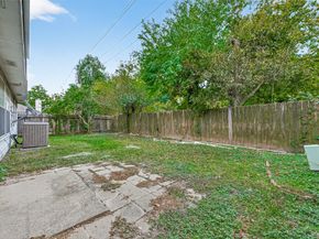 13715 Naomi Hollow Lane, Houston TX 77082