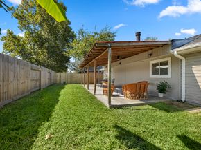 2531 Colonial Ridge Drive, Friendswood TX 77546