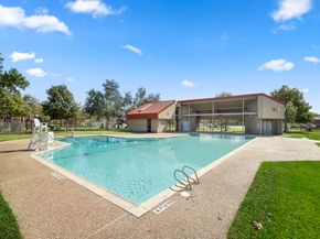 2531 Colonial Ridge Drive, Friendswood TX 77546