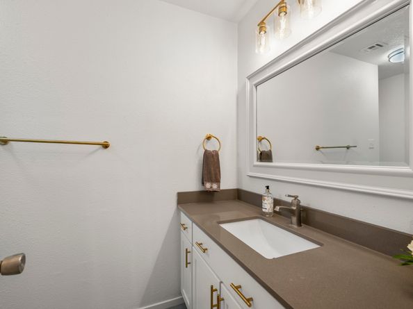 2531 Colonial Ridge Drive, Friendswood TX 77546