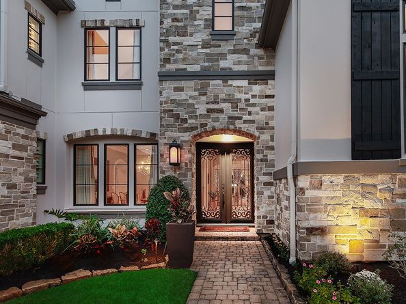 46 Pine Brook Court, Shenandoah TX 77381