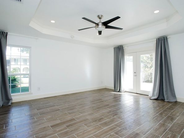 10611 Deerwood Road, Houston TX 77042