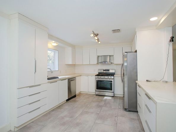 10611 Deerwood Road, Houston TX 77042