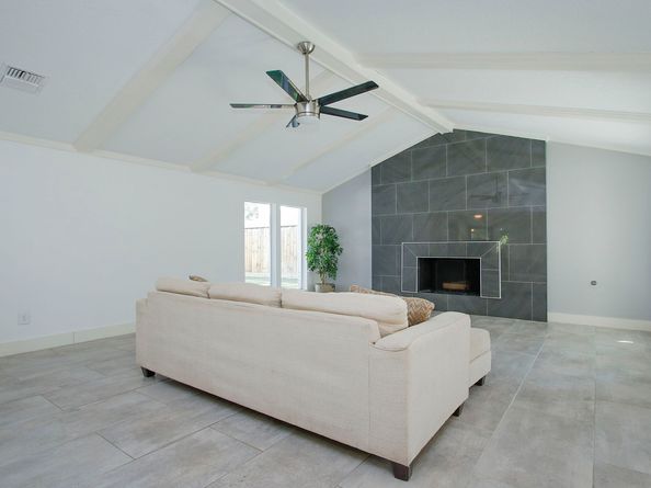 10611 Deerwood Road, Houston TX 77042