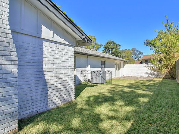 10611 Deerwood Road, Houston TX 77042