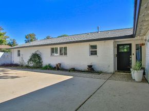 10611 Deerwood Road, Houston TX 77042