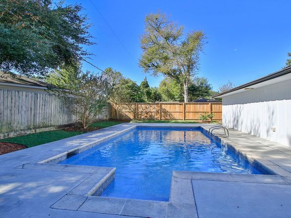 10611 Deerwood Road, Houston TX 77042