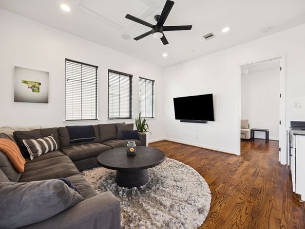 2514 Morgan Street, Houston TX 77006