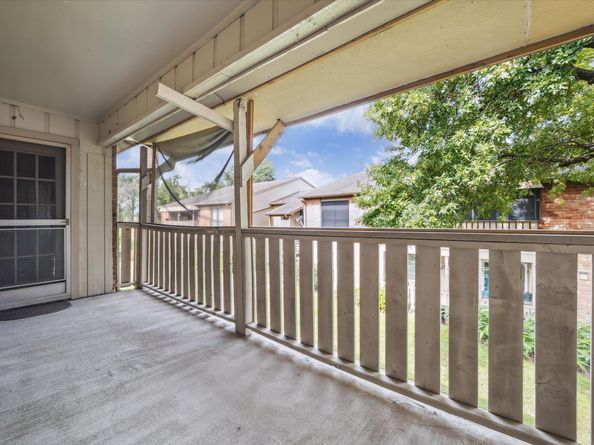 5667 Birchmont Drive A, Houston TX 77091