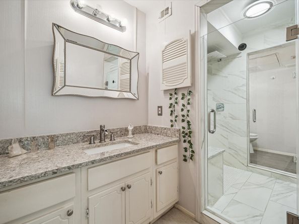 5667 Birchmont Drive A, Houston TX 77091