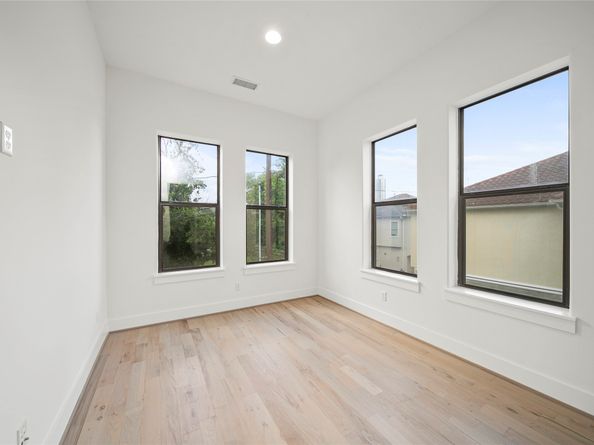 5506 Bosque Street, Houston TX 77056