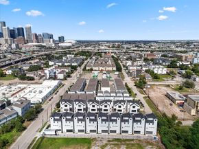 2213 Dennis Street, Houston TX 77004