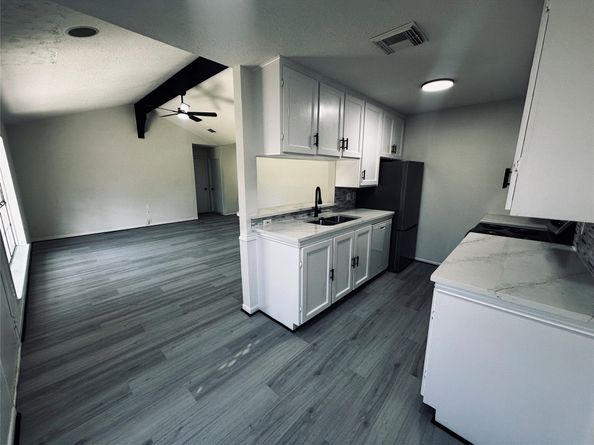 12123 Plumpoint Drive, Houston TX 77099