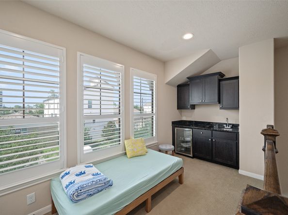1114 W 25th Street, Houston TX 77008