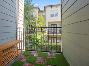 1114 W 25th Street, Houston TX 77008
