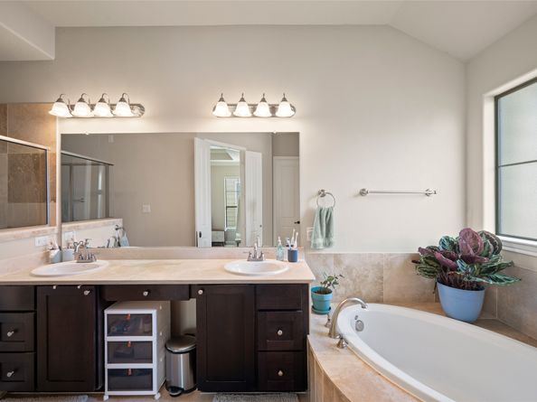 1114 W 25th Street, Houston TX 77008