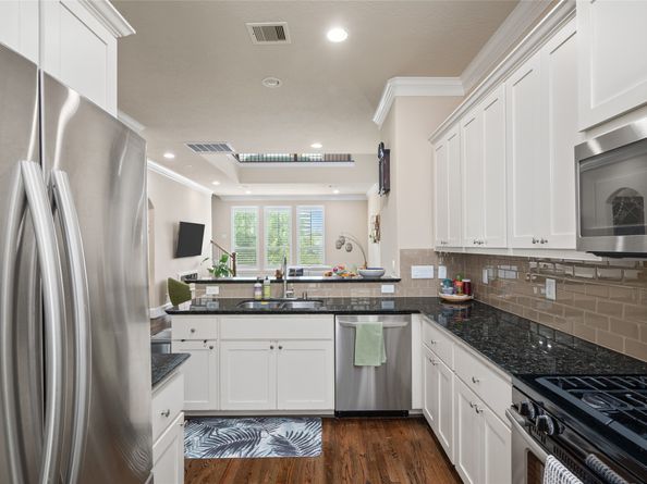 1114 W 25th Street, Houston TX 77008