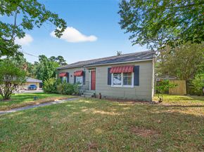 1020 Houston Street, Conroe TX 77301