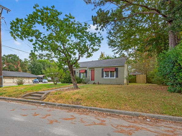 1020 Houston Street, Conroe TX 77301