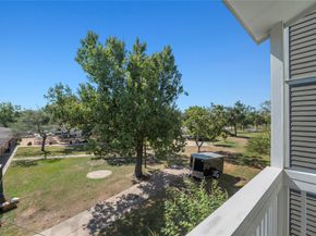 1141 Beasley Hills Ln, Houston TX 77008