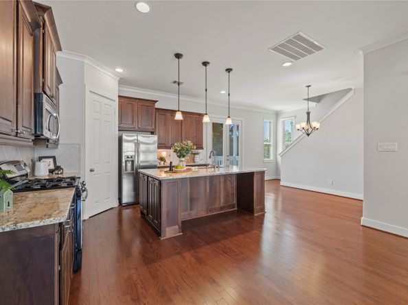 1141 Beasley Hills Ln, Houston TX 77008