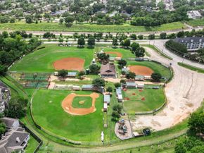 1141 Beasley Hills Ln, Houston TX 77008