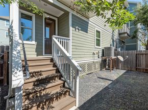 1141 Beasley Hills Ln, Houston TX 77008