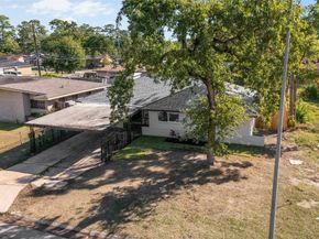 10430 Royal Oaks Drive, Houston TX 77016