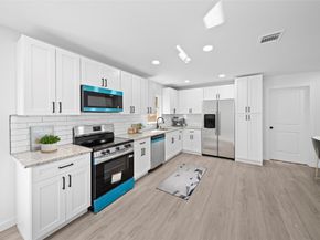 10430 Royal Oaks Drive, Houston TX 77016