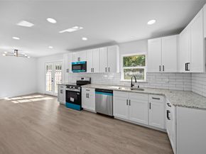 10430 Royal Oaks Drive, Houston TX 77016