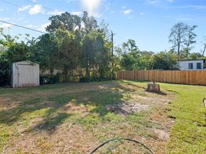 10430 Royal Oaks Drive, Houston TX 77016